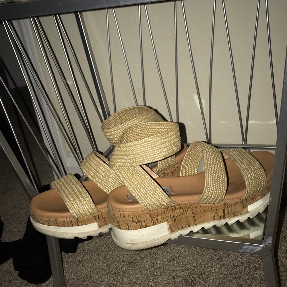 Steve Madden platform sandals